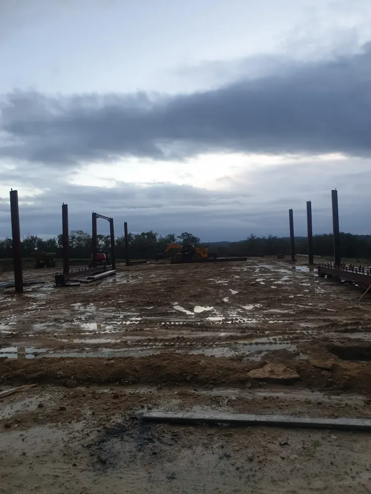 Montage de structure métallique à Courrensan